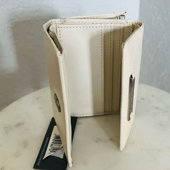 KENNETH COLE REACTION VINTAGE WALLET WITH SOLAR POWERED CALCULATOR, Ivory, NWT - Picture 4 of 16